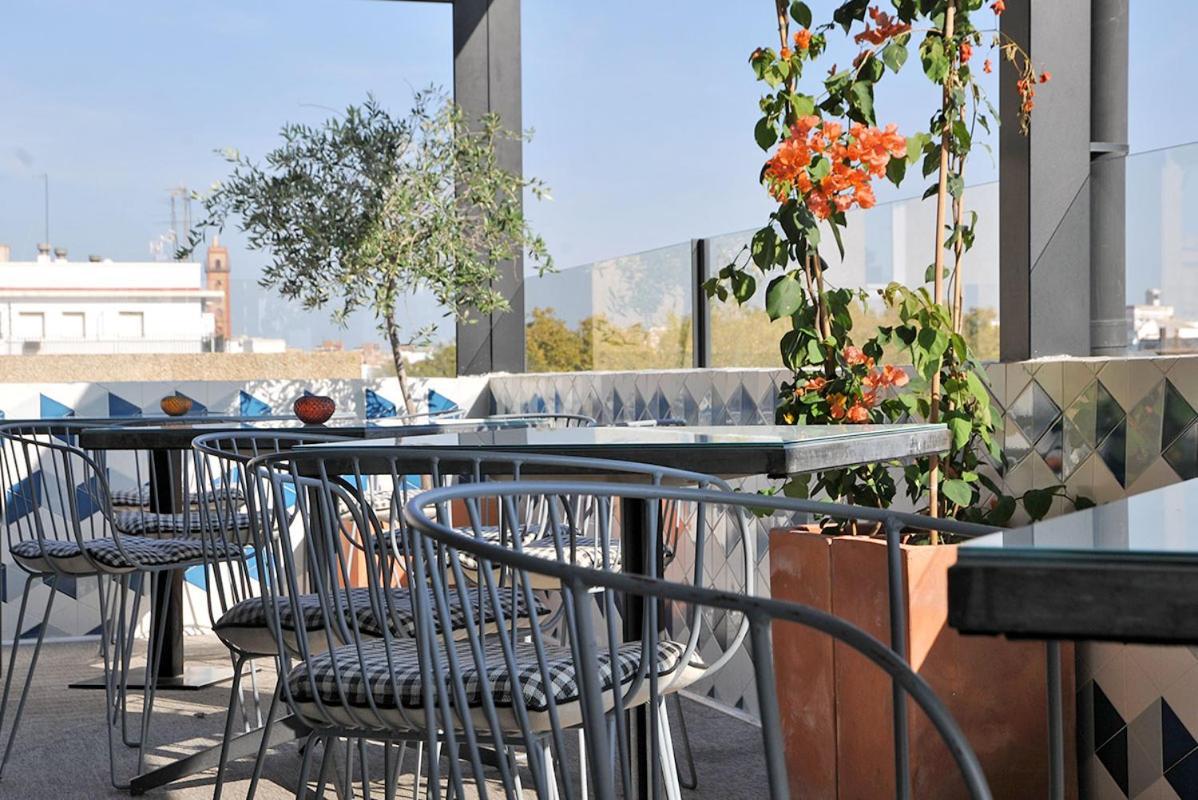 The Corner House Hotel Seville Exterior photo