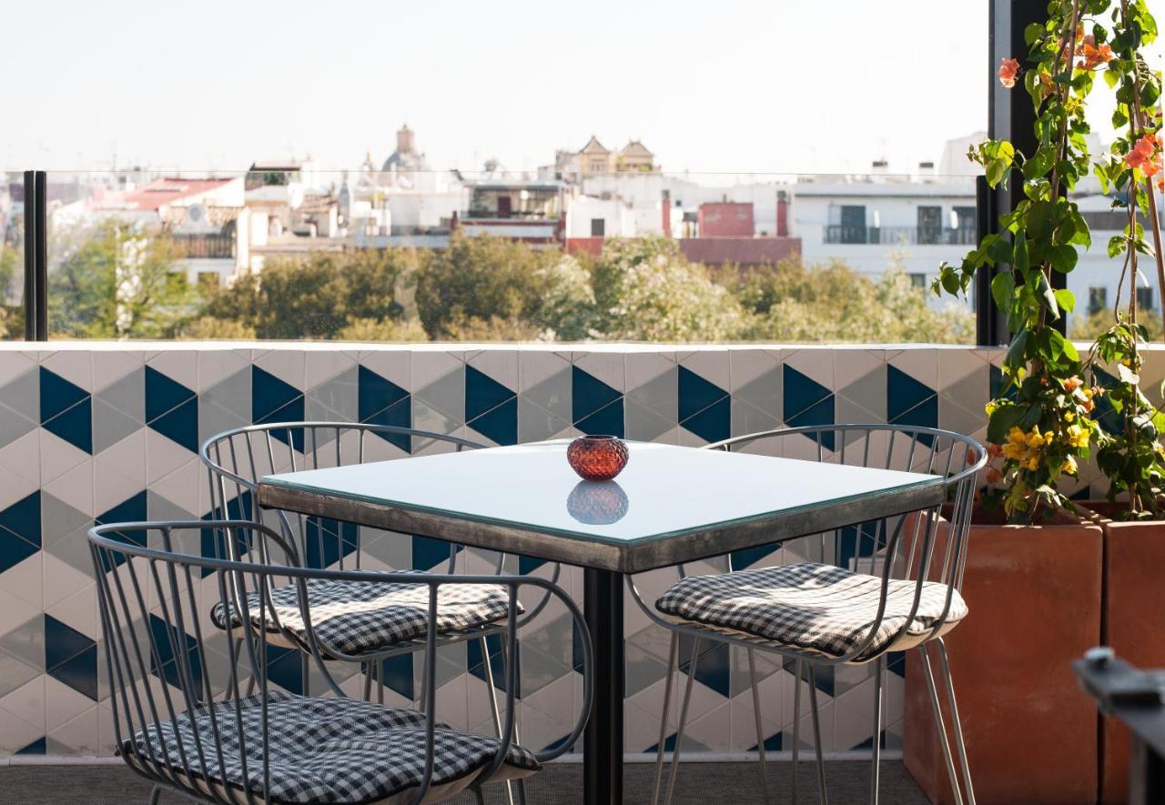 The Corner House Hotel Seville Exterior photo