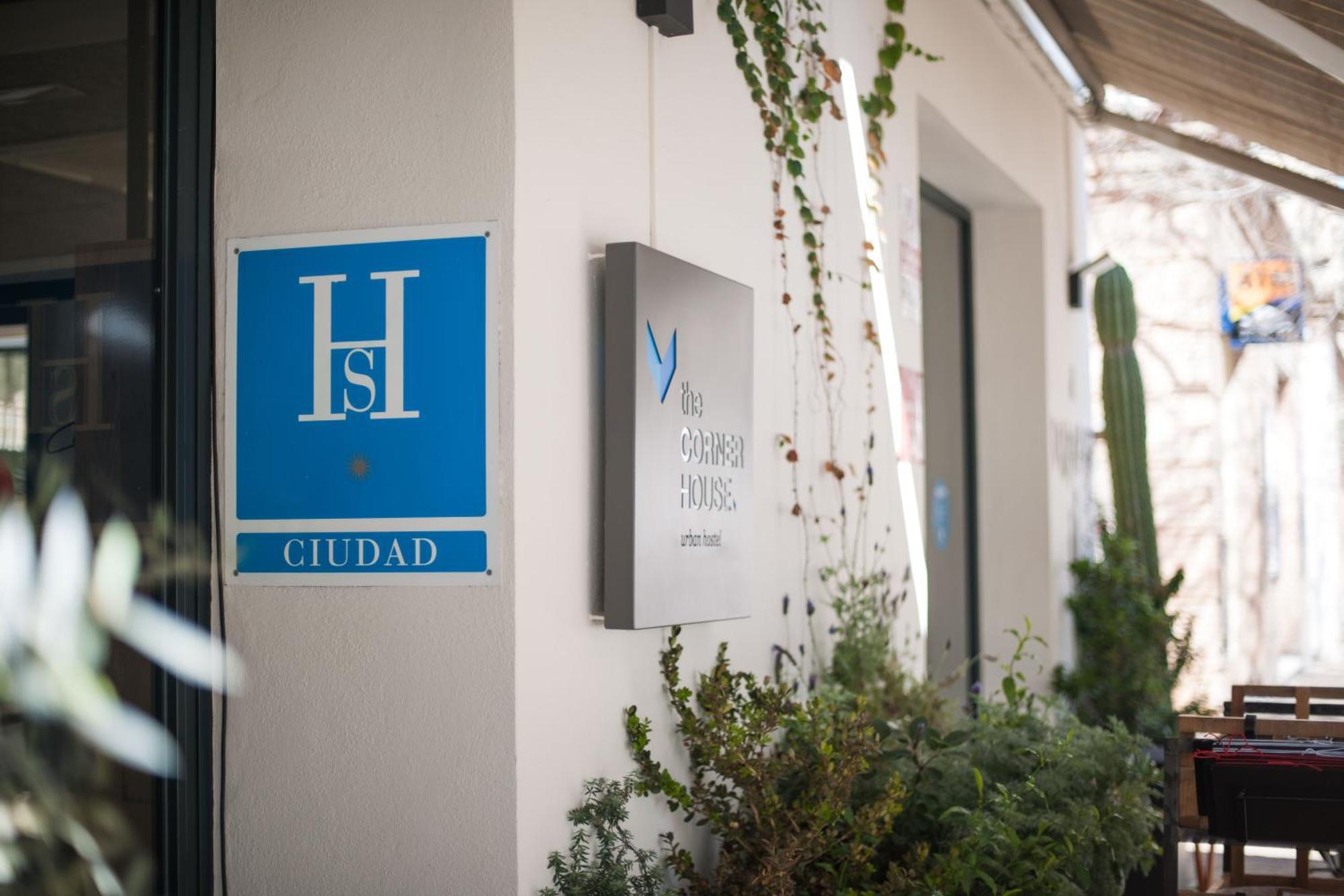 The Corner House Hotel Seville Exterior photo